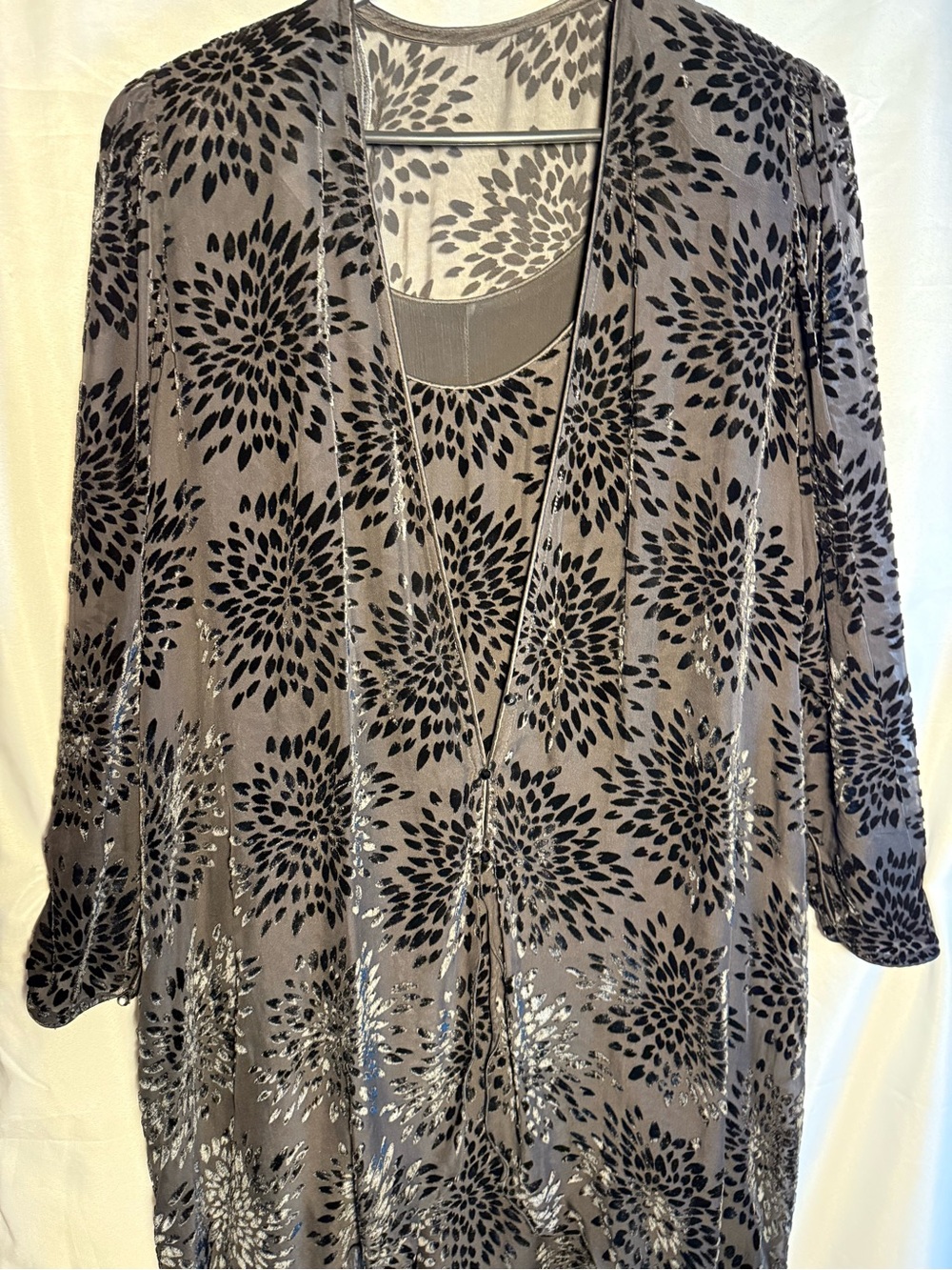 Black Burnout Crepe 3X Floral-Pattern Velvet Twinset